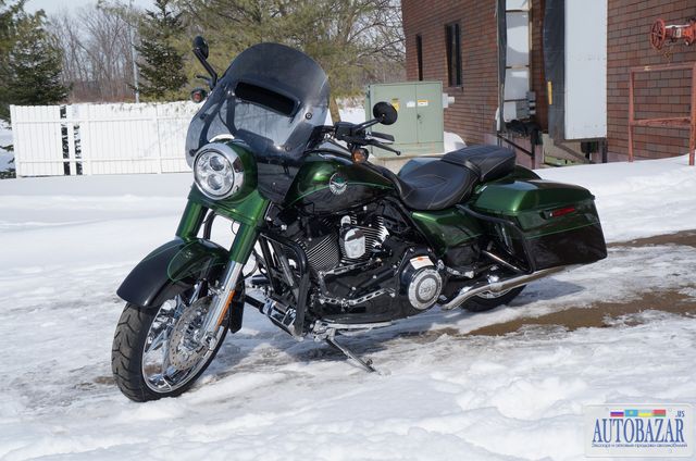 2014 Harley-Davidson CVO Road King FLHRSE