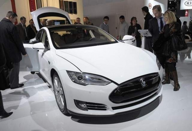 2015 Tesla S